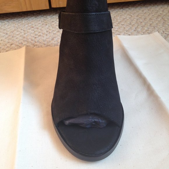 EILEEN FISHER - List Nubuck Peep Toe Bootie - New with Box - Picture 6 of 8